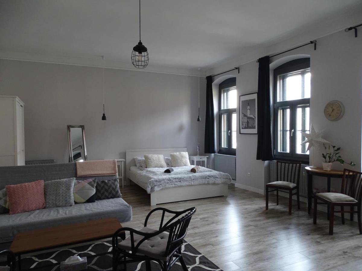 Óváros Apartman Veszprém Esterno foto