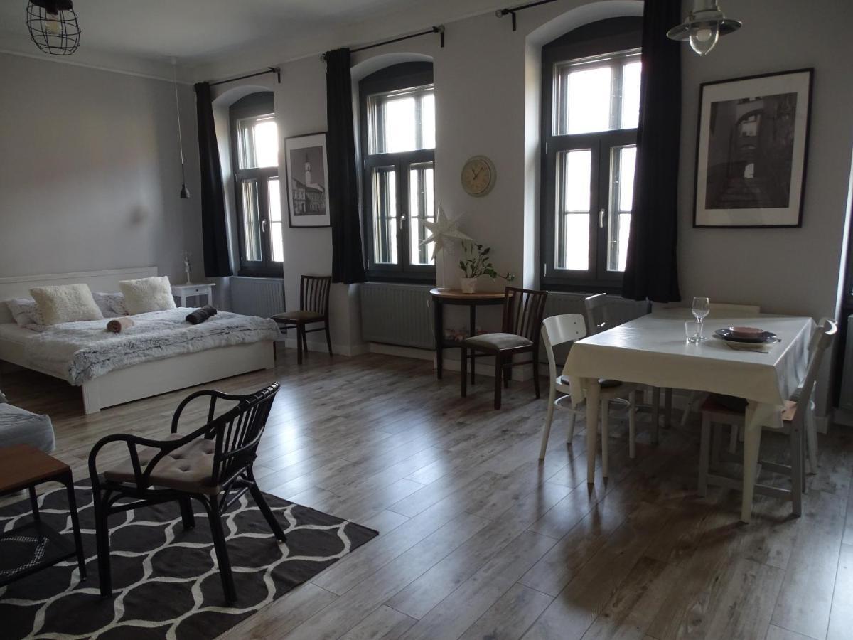 Óváros Apartman Veszprém Esterno foto