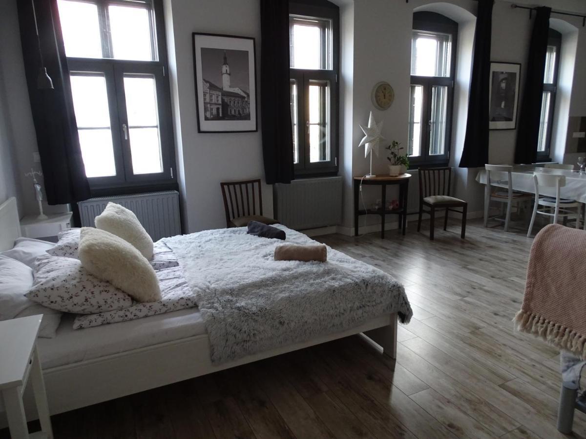 Óváros Apartman Veszprém Esterno foto