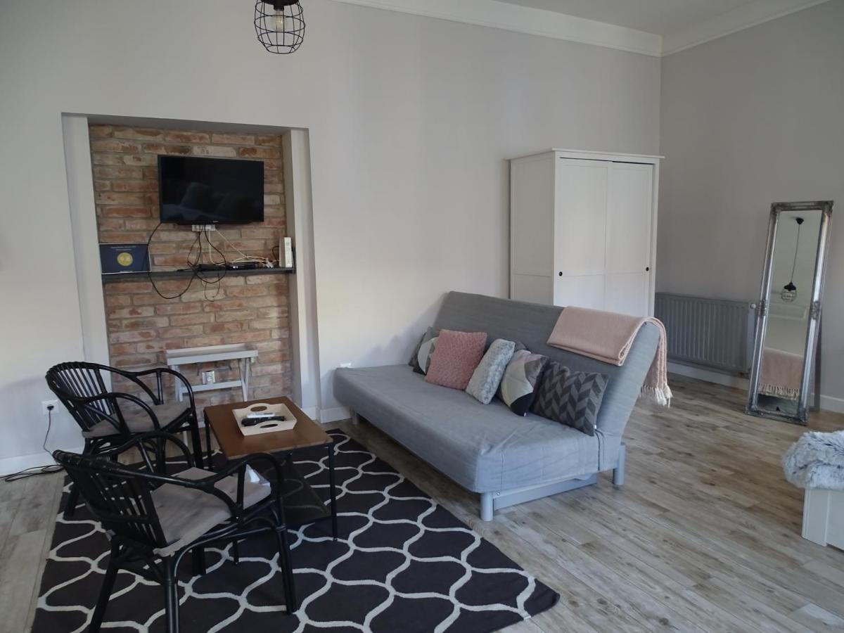 Óváros Apartman Veszprém Esterno foto