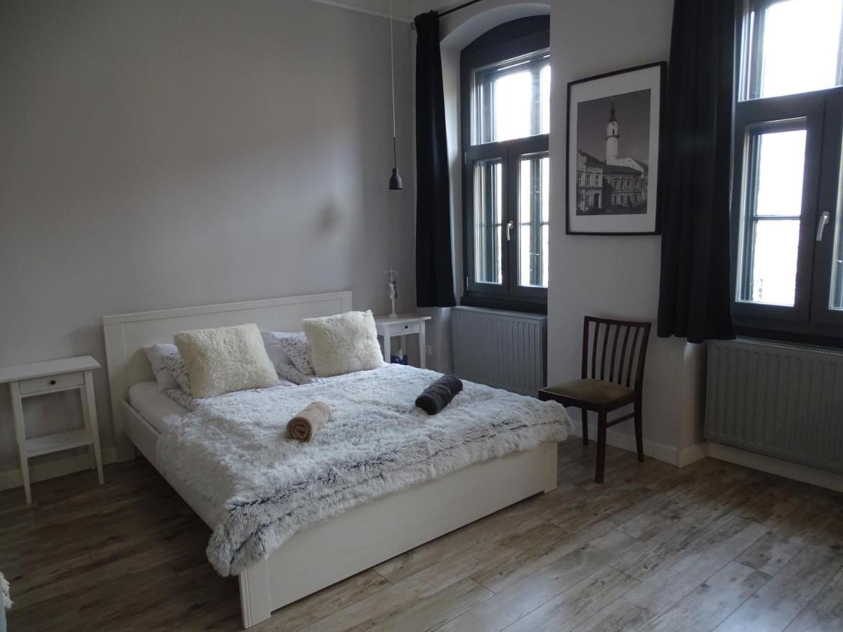 Óváros Apartman Veszprém Esterno foto