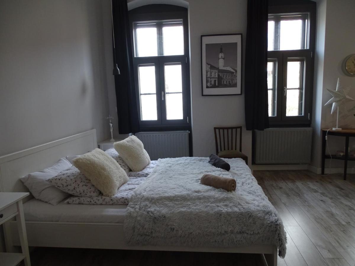 Óváros Apartman Veszprém Esterno foto
