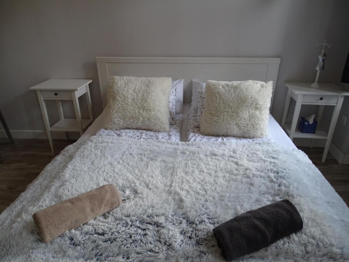 Óváros Apartman Veszprém Esterno foto