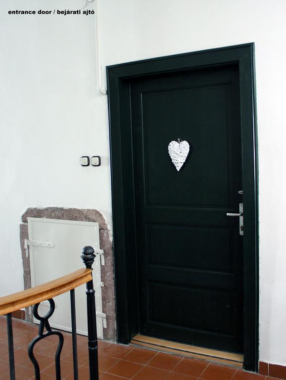 Óváros Apartman Veszprém Esterno foto