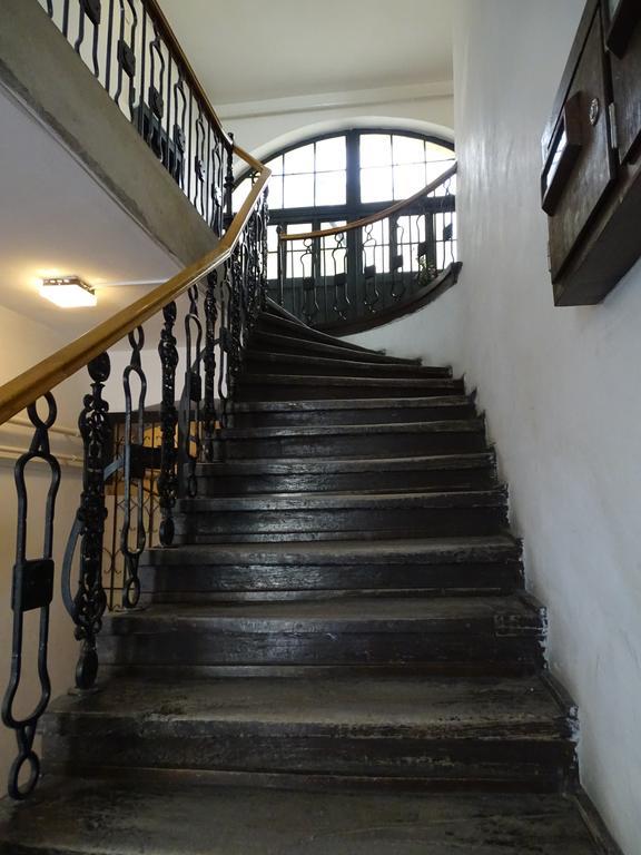 Óváros Apartman Veszprém Esterno foto