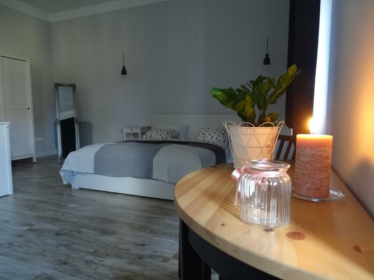 Óváros Apartman Veszprém Esterno foto